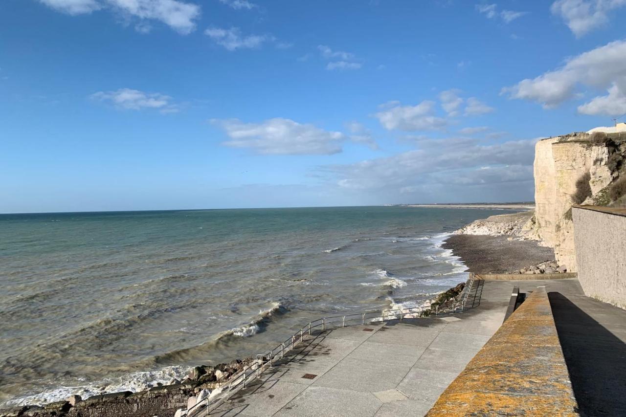 Appartement Rêves Salés avec vue mer imprenable à Ault Extérieur photo